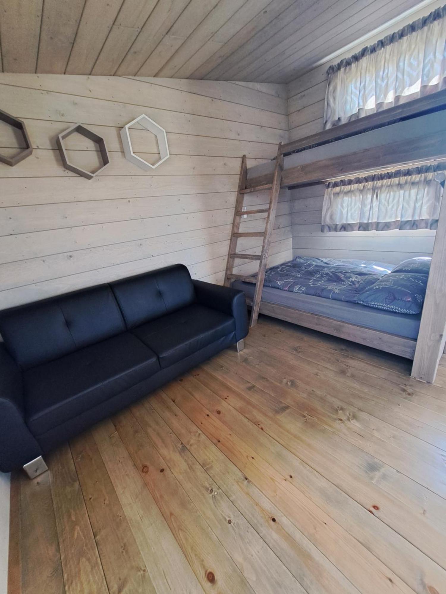 Podnieki Feriehus Ventspils
